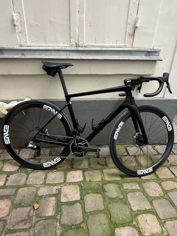 Używany Enve Melee PRO RED 2025 2024 Road & Gravel — zdjęcie 1 z 6
