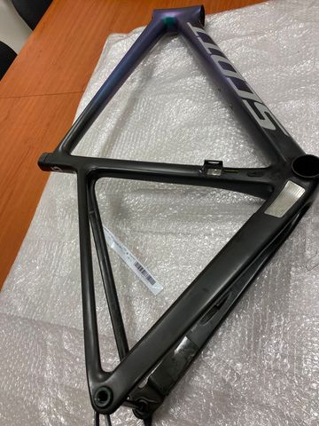 Used Scott Addict RC Pro 2021 Frameset 2021 Road & Gravel, Green — image 7 of 7