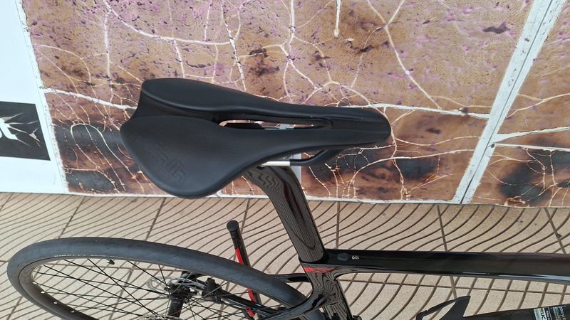 Używany Pinarello X1 105 2025 2025 Road & Gravel — zdjęcie 12 z 13