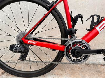 Used BMC Roadmachine SRAM Red eTap AXS 2018 Road & Gravel, Red — image 3 of 6