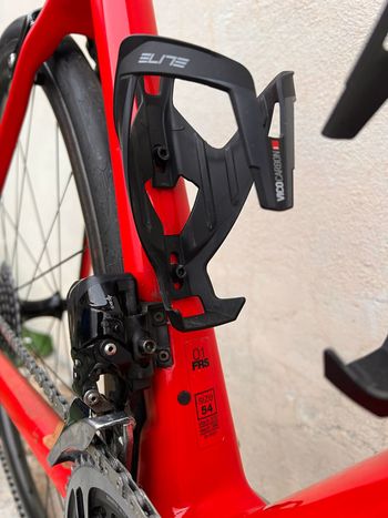 Used BMC Roadmachine SRAM Red eTap AXS 2018 Road & Gravel, Red — image 6 of 6