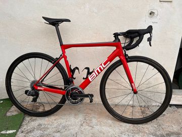 Used BMC Roadmachine SRAM Red eTap AXS 2018 Road & Gravel, Red — image 1 of 6