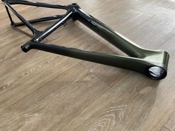 Used Scott Addict 30 2024 Frameset 2024 Road & Gravel, Green — image 13 of 17