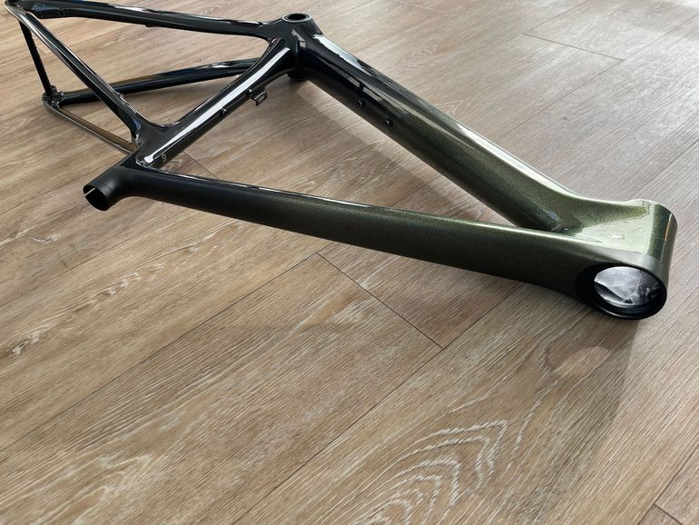 Used Scott Addict 30 2024 Frameset 2024 Road & Gravel — image 13 of 17