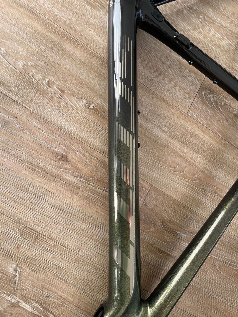 Used Scott Addict 30 2024 Frameset 2024 Road & Gravel, Green — image 16 of 17