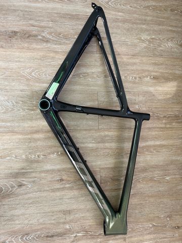 Used Scott Addict 30 2024 Frameset 2024 Road & Gravel, Green — image 2 of 17