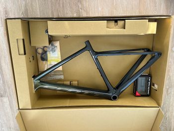 Used Scott Addict 30 2024 Frameset 2024 Road & Gravel — image 3 of 17