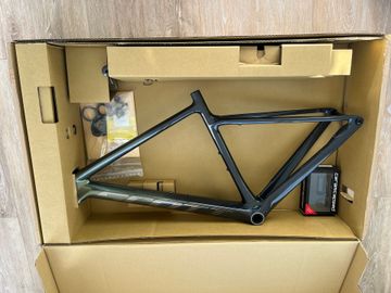Used Scott Addict 30 2024 Frameset 2024 Road & Gravel, Green — image 3 of 17