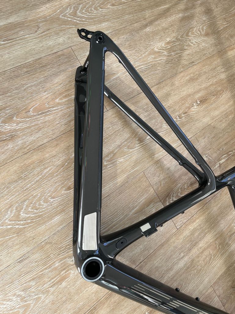 Used Scott Addict 30 2024 Frameset 2024 Road & Gravel — image 17 of 17