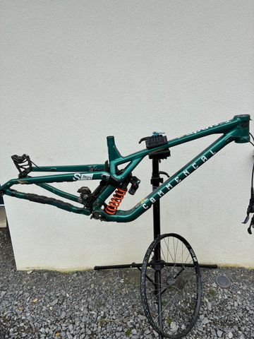 Used Commencal RACE KIT SUPREME Frameset 2023 MTB