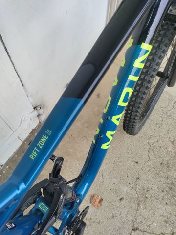 Marin Rift Zone 27.5 2 2022 2022 Mountainbike usato, Blu — immagine 12 di 22