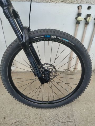 Marin Rift Zone 27.5 2 2022 2022 Mountainbike usato, Blu — immagine 10 di 22