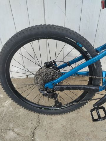 Marin Rift Zone 27.5 2 2022 2022 Mountainbike usato, Blu — immagine 13 di 22