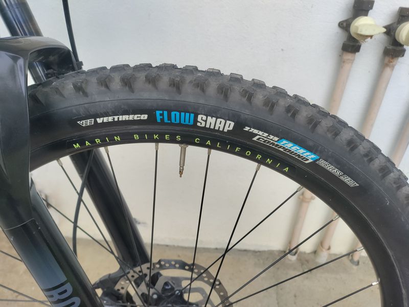 Marin Rift Zone 27.5 2 2022 2022 Mountainbike usato, Blu — immagine 11 di 22