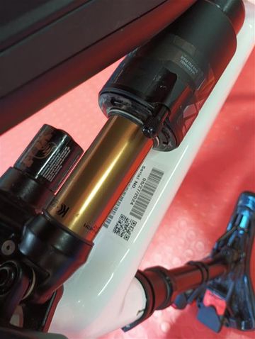 Merida eONE-SIXTY 10K 2024 2026 Mountainbike usato, Bianco — immagine 3 di 15