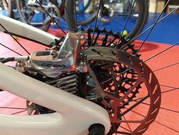 Merida eONE-SIXTY 10K 2024 2026 Mountainbike usato, Bianco — immagine 15 di 15