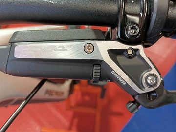 Merida eONE-SIXTY 10K 2024 2026 Mountainbike usato, Bianco — immagine 9 di 15