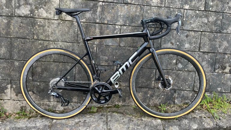 Used BMC Teammachine Shimano Dura Ace Di2 2023 Road & Gravel, Negro — image 1 of 11