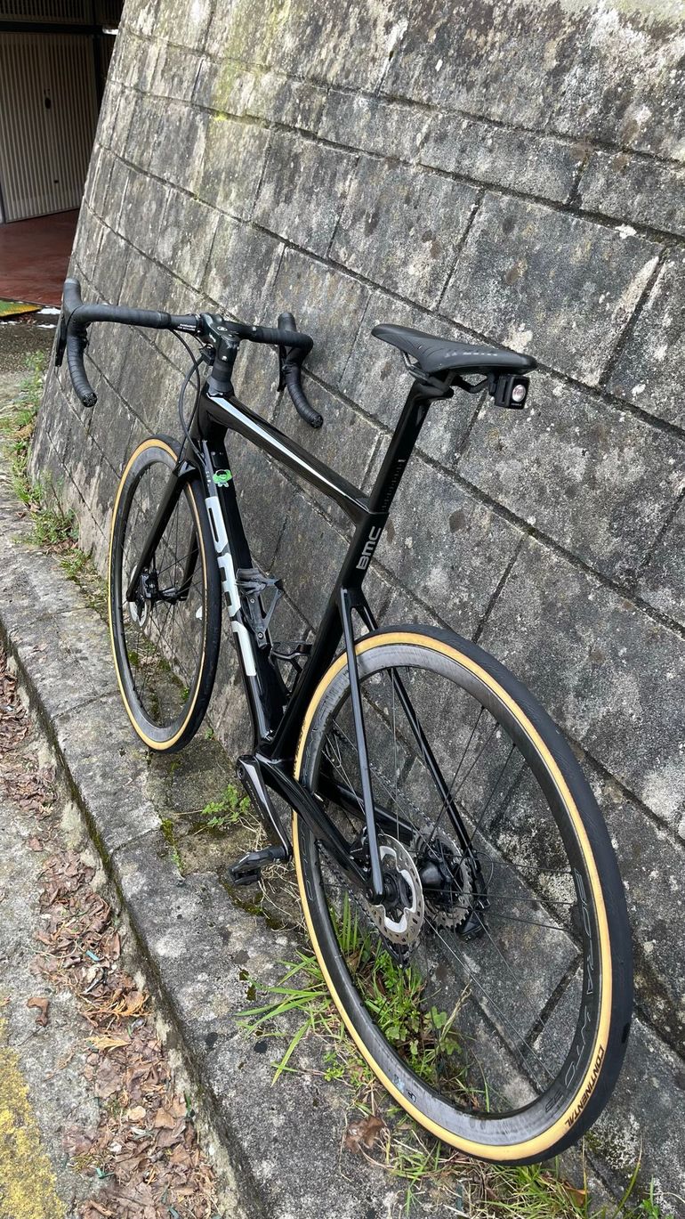 Used BMC Teammachine Shimano Dura Ace Di2 2023 Road & Gravel, Negro — image 10 of 11