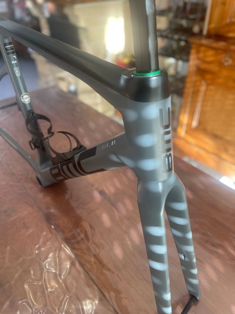 Used BMC Teammachine SLR 01 FIVE 2023 Frameset 2023 Road & Gravel — image 2 of 4