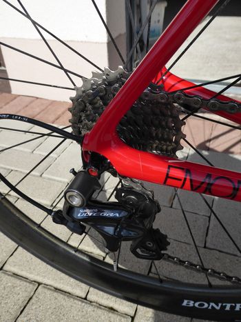 Used Trek Émonda SL 6 Disc 2022 2022 Road & Gravel — image 5 of 9