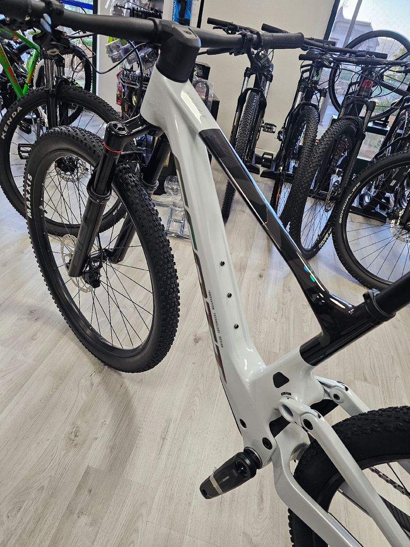 Used Scott Spark RC Team 2025 Frameset 2025 Mountainbike, White, 29 — image 2 of 3