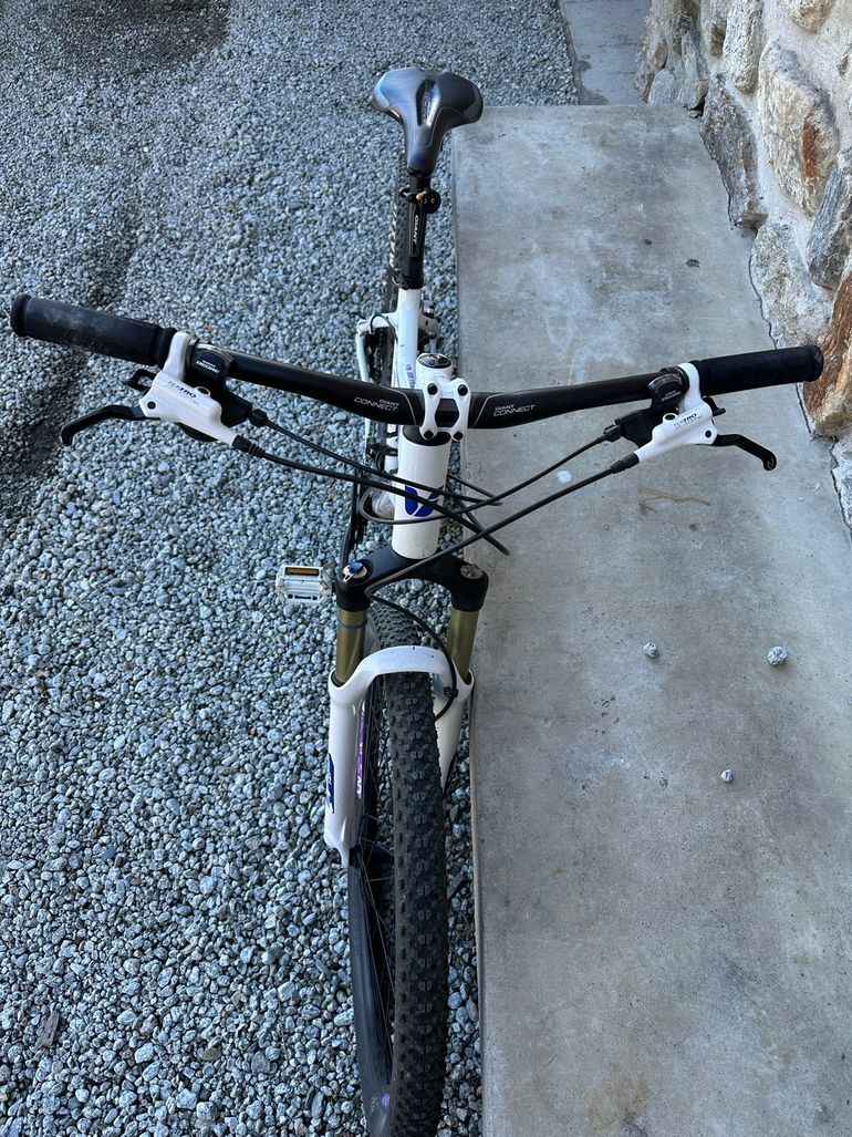 Used Liv Tempt 2 2016 2016 Mountainbike, Weiß, 27.5 — image 7 of 7
