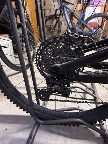 Canyon Spectral 29 CF 8 2022 2022 Mountainbike usato, Nero — immagine 4 di 9