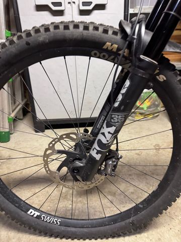 Canyon Spectral 29 CF 8 2022 2022 Mountainbike usato, Nero — immagine 5 di 9