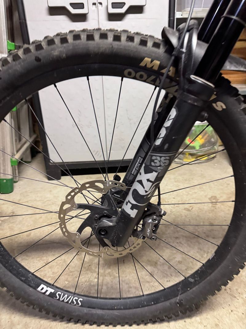 Canyon Spectral 29 CF 8 2022 2022 Mountainbike usato, Nero — immagine 5 di 9