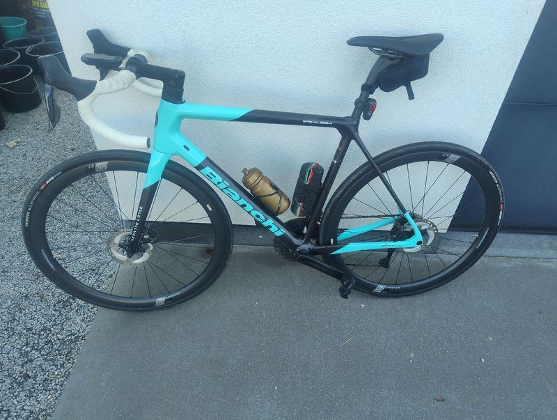 Used Bianchi Specialissima Shimano Ultegra Di2 2024 Road & Gravel