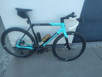 Used Bianchi Specialissima Shimano Ultegra Di2 2024 Road & Gravel, Green — image 2 of 5