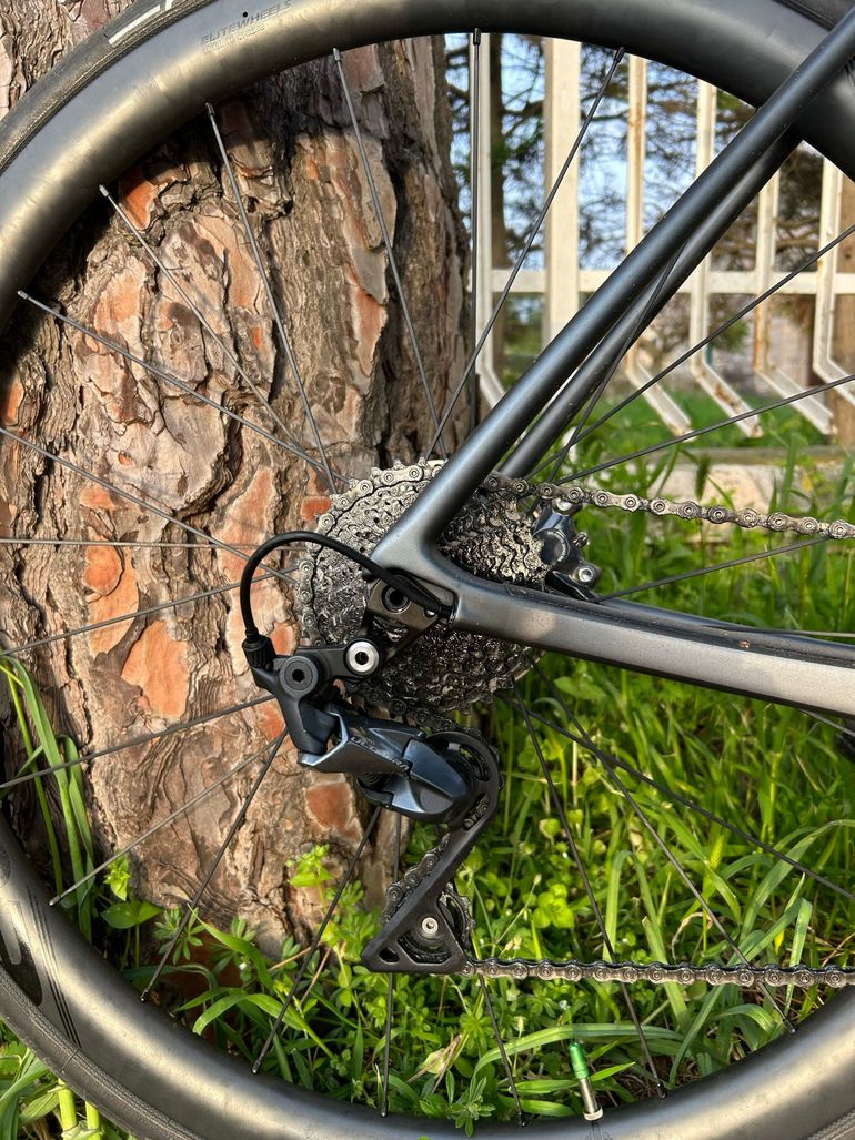 Used Scott Addict Shimano Ultegra 2021 Road & Gravel, Black — image 6 of 6