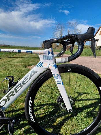 Used Orbea Orca Shimano Ultegra Di2 2025 Road & Gravel, White — image 5 of 11
