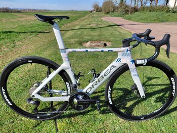 Used Orbea Orca Shimano Ultegra Di2 2025 Road & Gravel, White — image 2 of 11