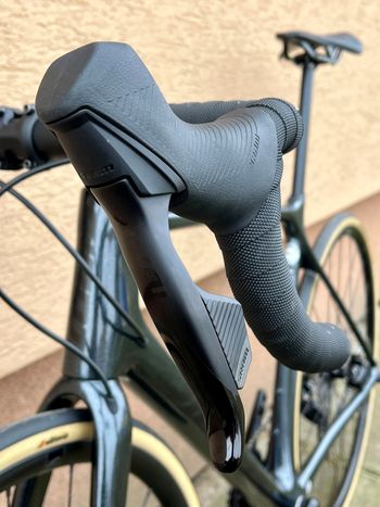 Used Giant TCR Advanced Pro Custom 2023 Road & Gravel — image 19 of 19