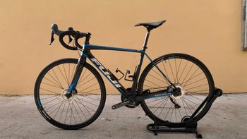 Used Fuji SL 2.1 Full Carbon Shimano Ultegra 11sp Disc - Size M 2020 Road & Gravel, Black — image 4 of 9