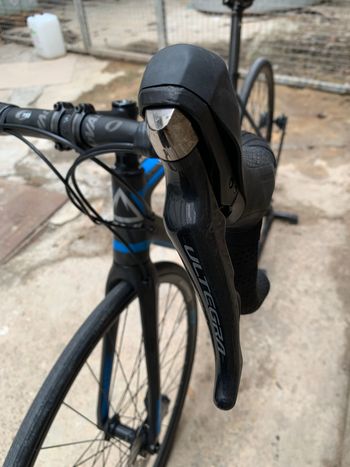 Used Fuji SL 2.1 Full Carbon Shimano Ultegra 11sp Disc - Size M 2020 Road & Gravel, Black — image 8 of 9