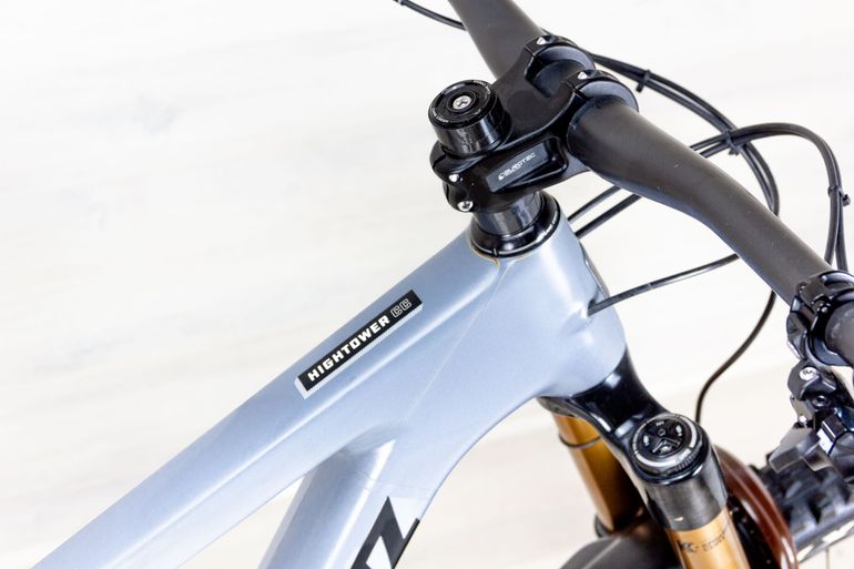 Used Santa Cruz Hightower CC 2022 Mountainbike, Hellgrau — image 10 of 20
