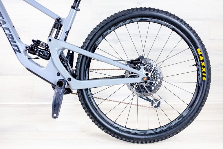 Used Santa Cruz Hightower CC 2022 Mountainbike, Hellgrau — image 14 of 20
