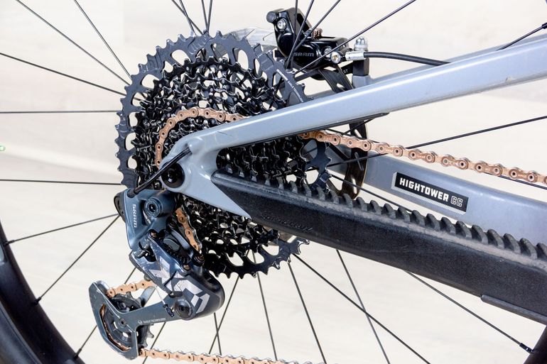 Used Santa Cruz Hightower CC 2022 Mountainbike, Hellgrau — image 8 of 20