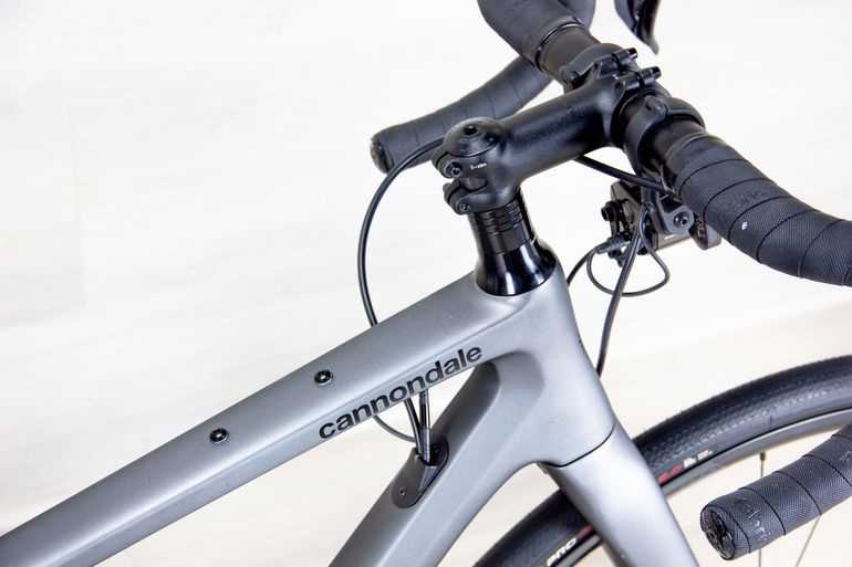 Used Cannondale Synapse Carbon 2 RLE 2024 2024 Road & Gravel, Light Gray — image 10 of 19