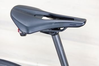 Used Cannondale Synapse Carbon 2 RLE 2024 2024 Road & Gravel, Light Gray — image 9 of 19