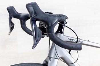 Used Cannondale Synapse Carbon 2 RLE 2024 2024 Road & Gravel, Light Gray — image 18 of 19