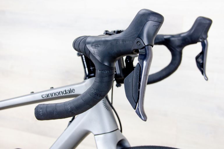 Used Cannondale Synapse Carbon 2 RLE 2024 2024 Road & Gravel, Light Gray — image 11 of 19