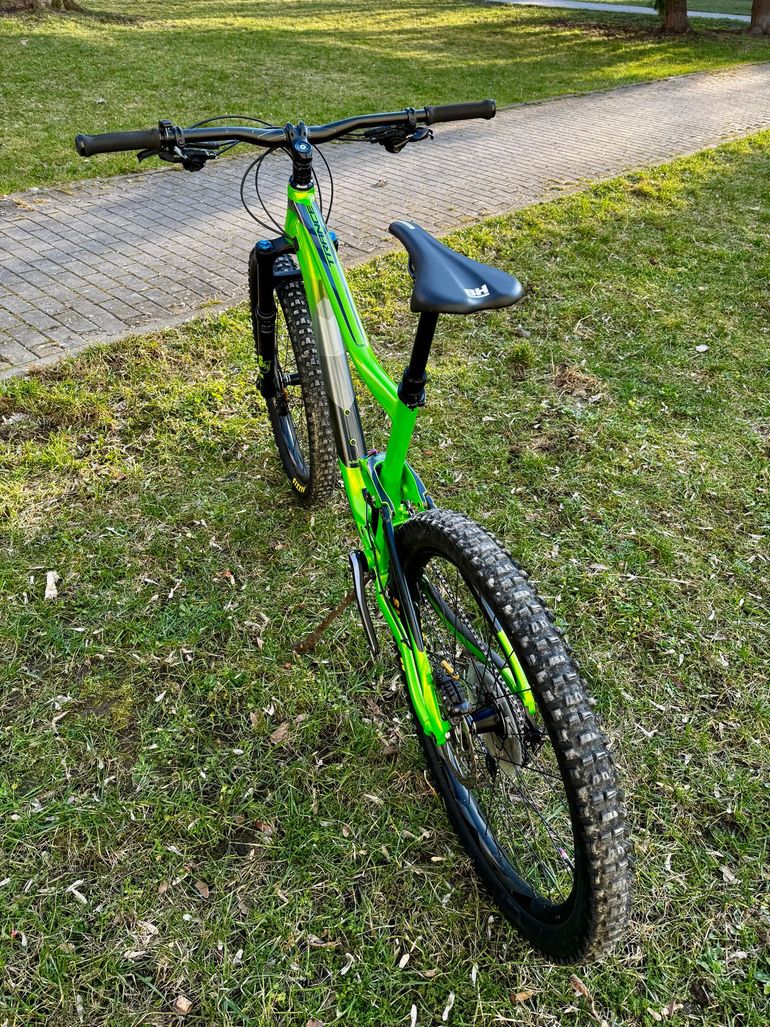 Used Giant Trance 2 2019 2019 Mountainbike, Green, 27.5 — image 6 of 26