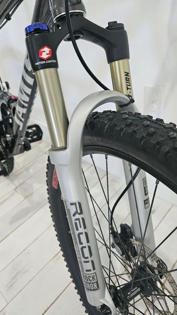 Used Jamis Dakar Shimano Deore XT 2010 Mountainbike, Light Gray — image 4 of 6