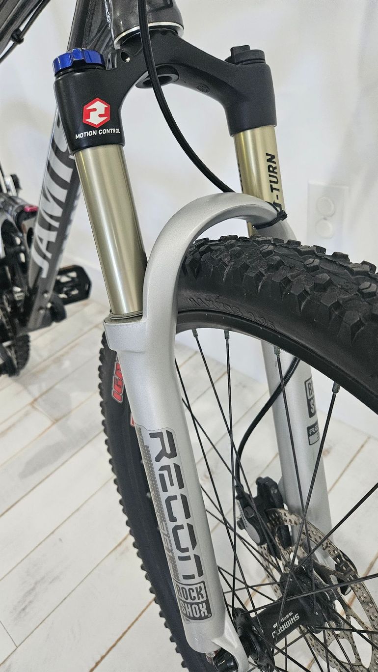 Used Jamis Dakar Shimano Deore XT 2010 Mountainbike, Light Gray — image 4 of 6