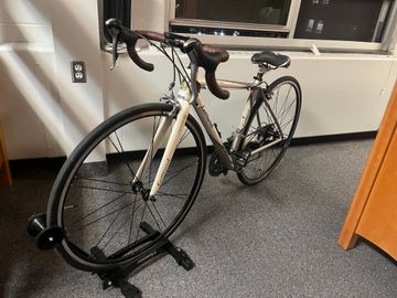 Used LeMond Bicycles Buenos Aires (2008?) In Off-White With Grey Accents 2008 Road & Gravel