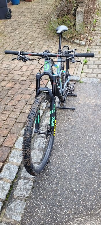 Used Scott Spark 710 Plus 2017 2017 Mountainbike, Hellgrau, 27.5 — image 3 of 13